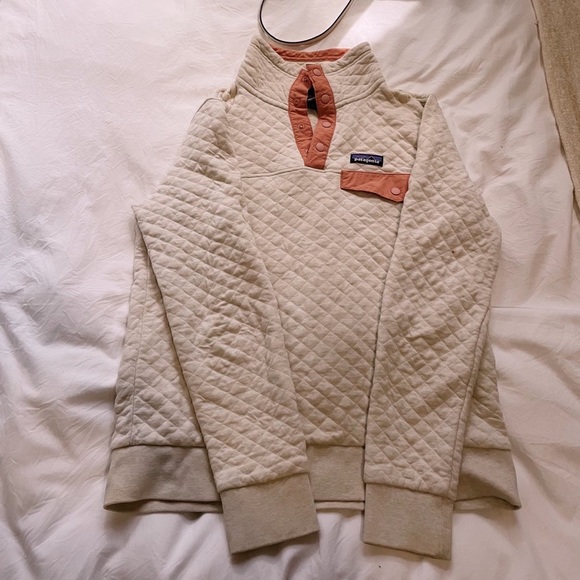 Patagonia Sweaters - Patagonia quilted snap T pullover